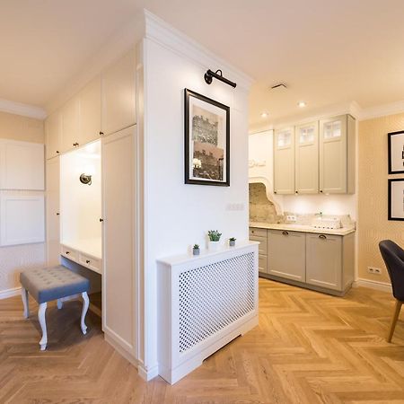 Lovely Apartment In The Heart Of Warsaw Exterior photo