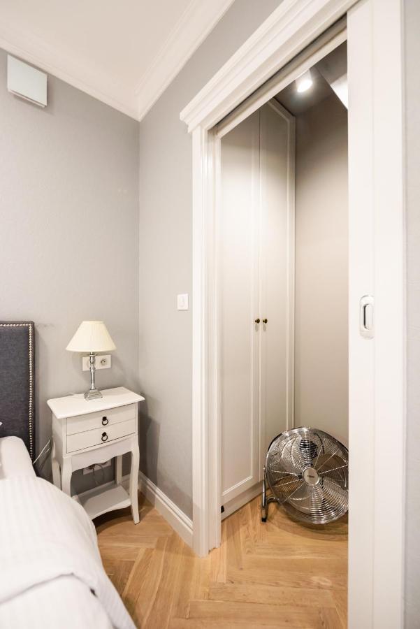 Lovely Apartment In The Heart Of Warsaw Exterior photo