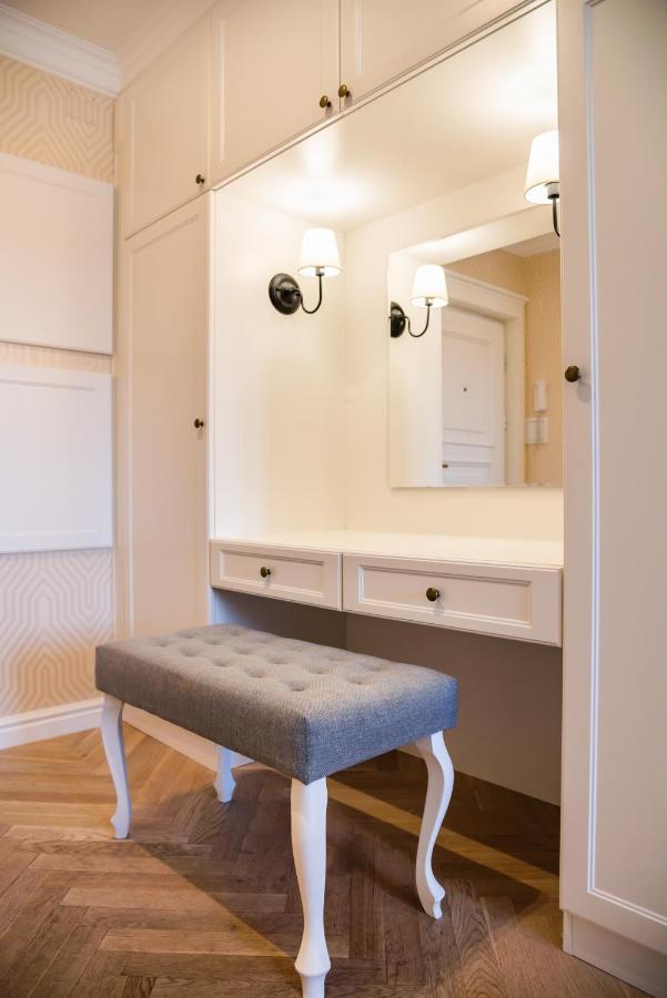Lovely Apartment In The Heart Of Warsaw Exterior photo