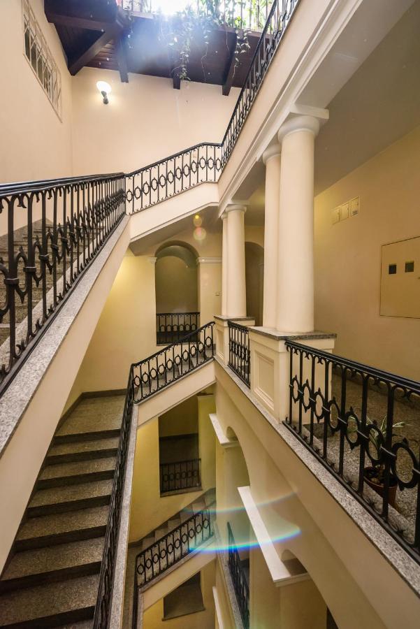 Lovely Apartment In The Heart Of Warsaw Exterior photo
