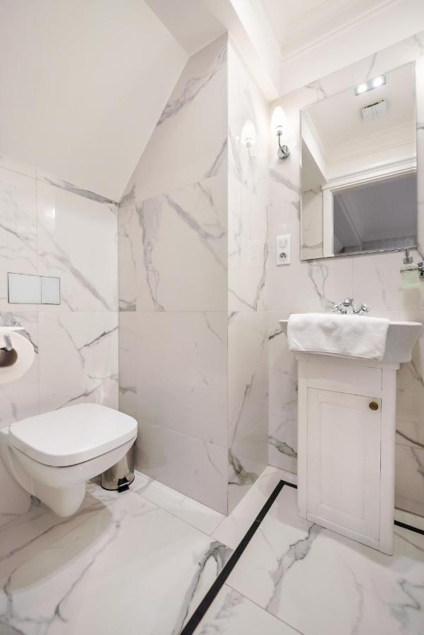Lovely Apartment In The Heart Of Warsaw Exterior photo